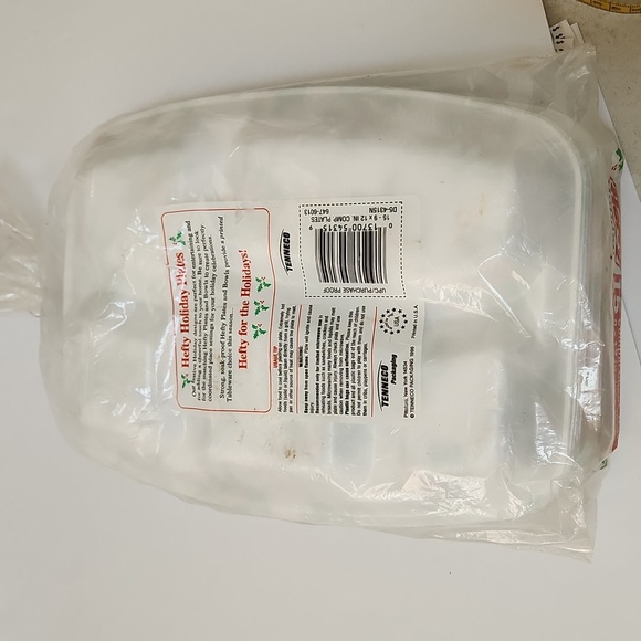 Vintage Christmas Hefty Holiday print Disposable Compartment Plate Trays - Picture 3 of 5